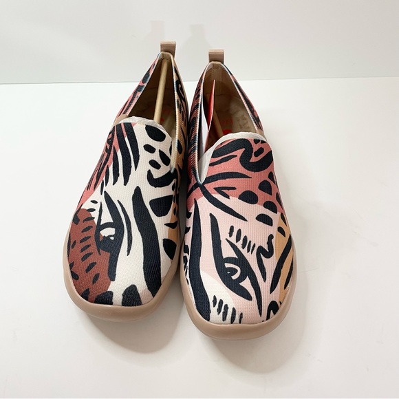 UIN Shoes - Size 9 NWT UIN Slip On Shoes Comfortable Loafers Leopard's eyes brown knitted